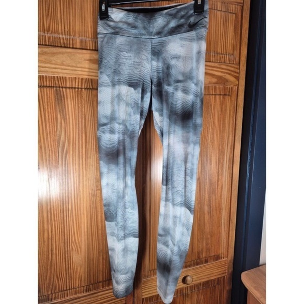 Womens‎ Grey Swirl Print Leggings Athletic Tights Built in Shorts Nike